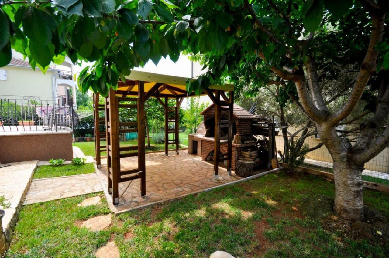 Ana M Apartments Novigrad  Екстер'єр фото