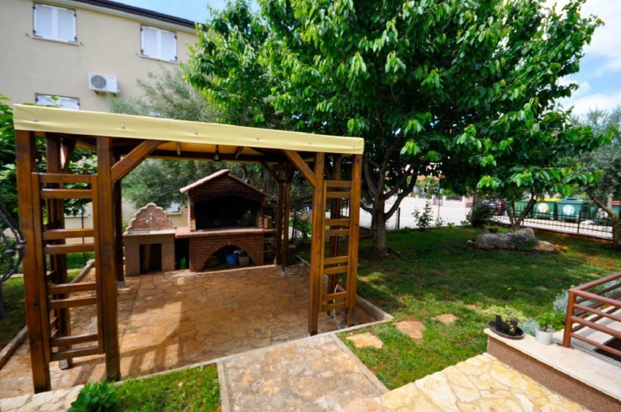 Ana M Apartments Novigrad  Екстер'єр фото