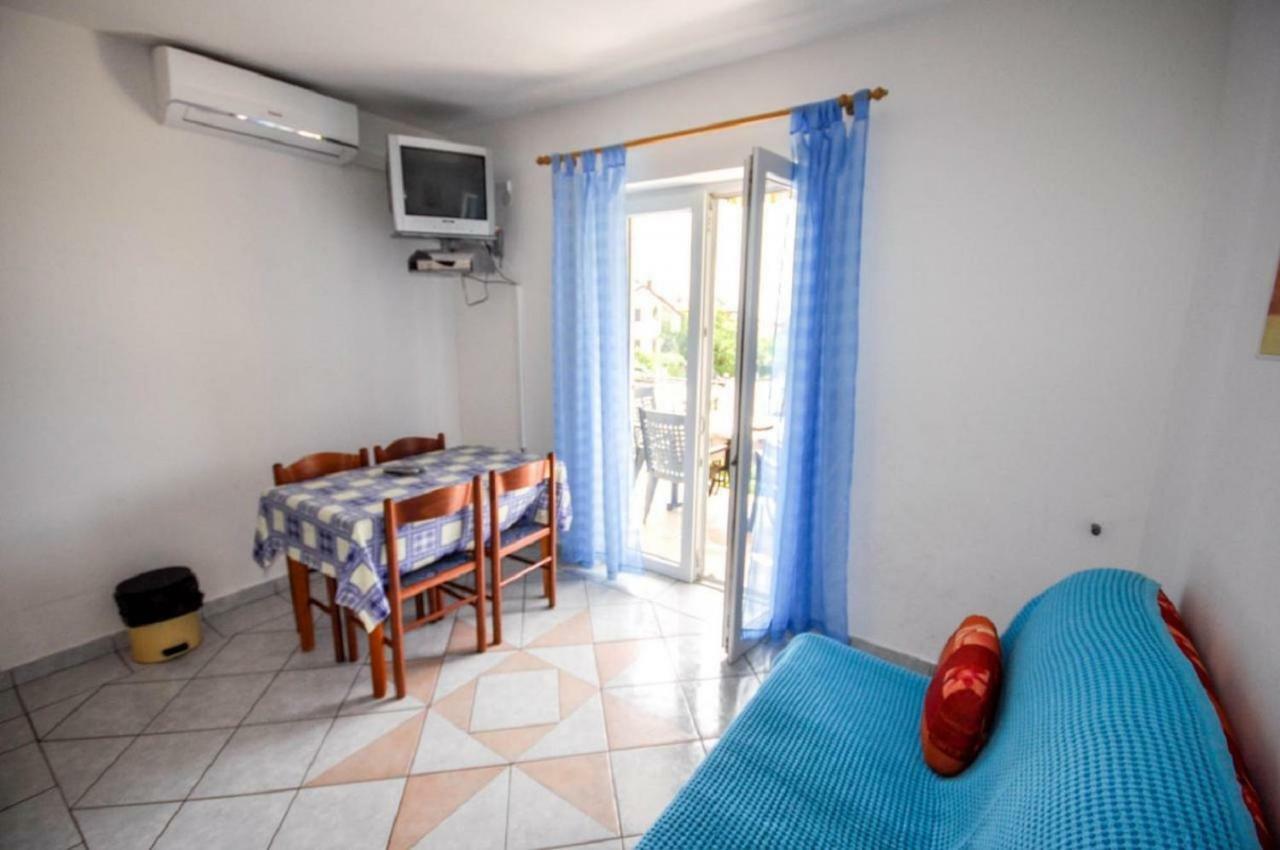 Ana M Apartments Novigrad  Екстер'єр фото