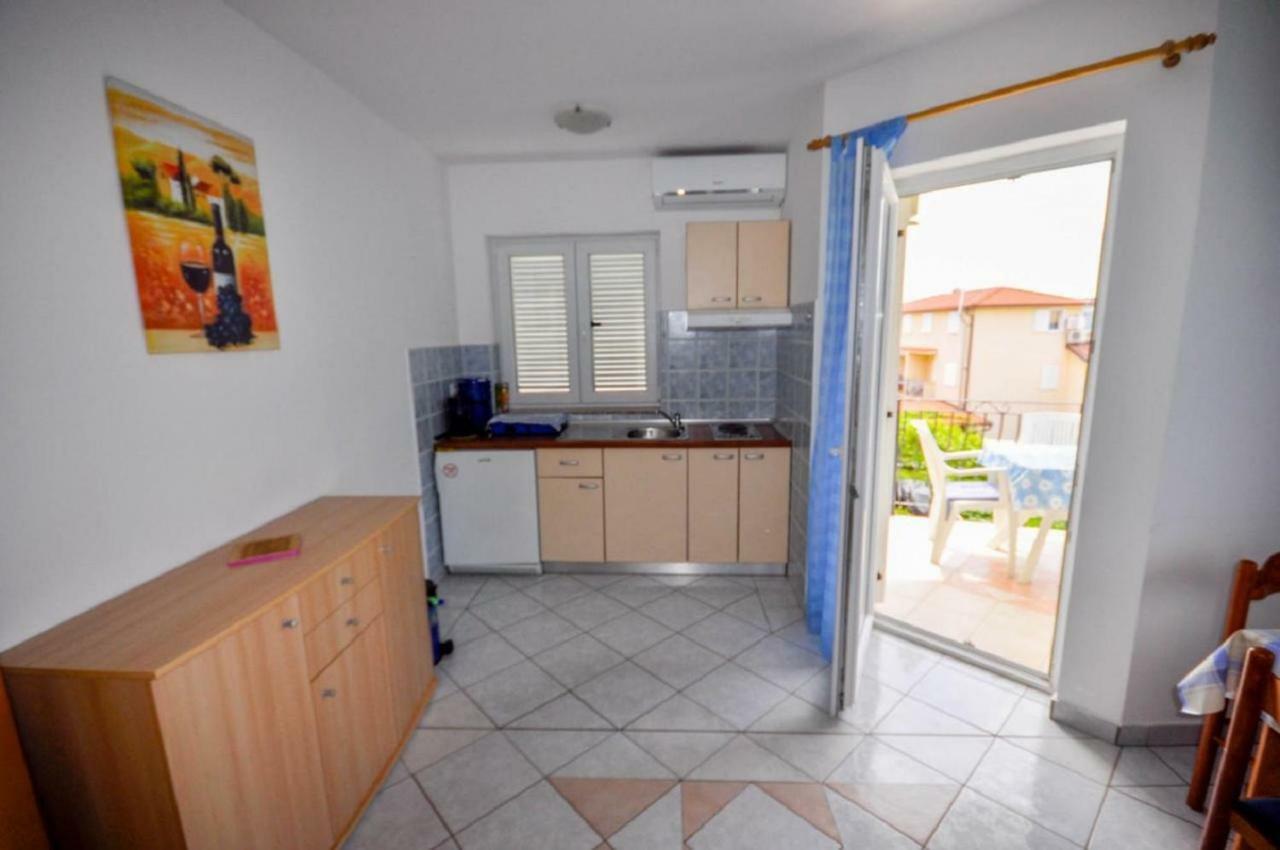Ana M Apartments Novigrad  Екстер'єр фото