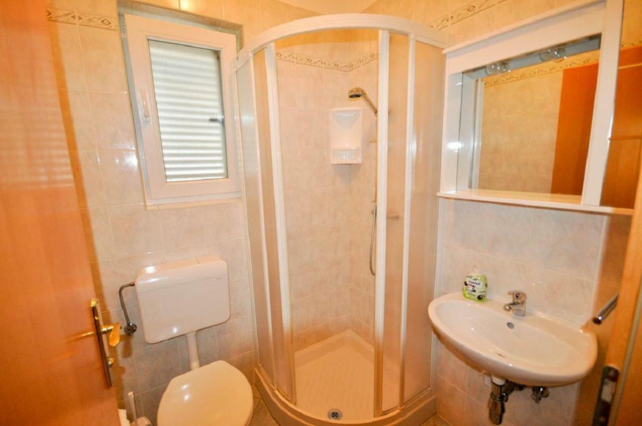 Ana M Apartments Novigrad  Екстер'єр фото