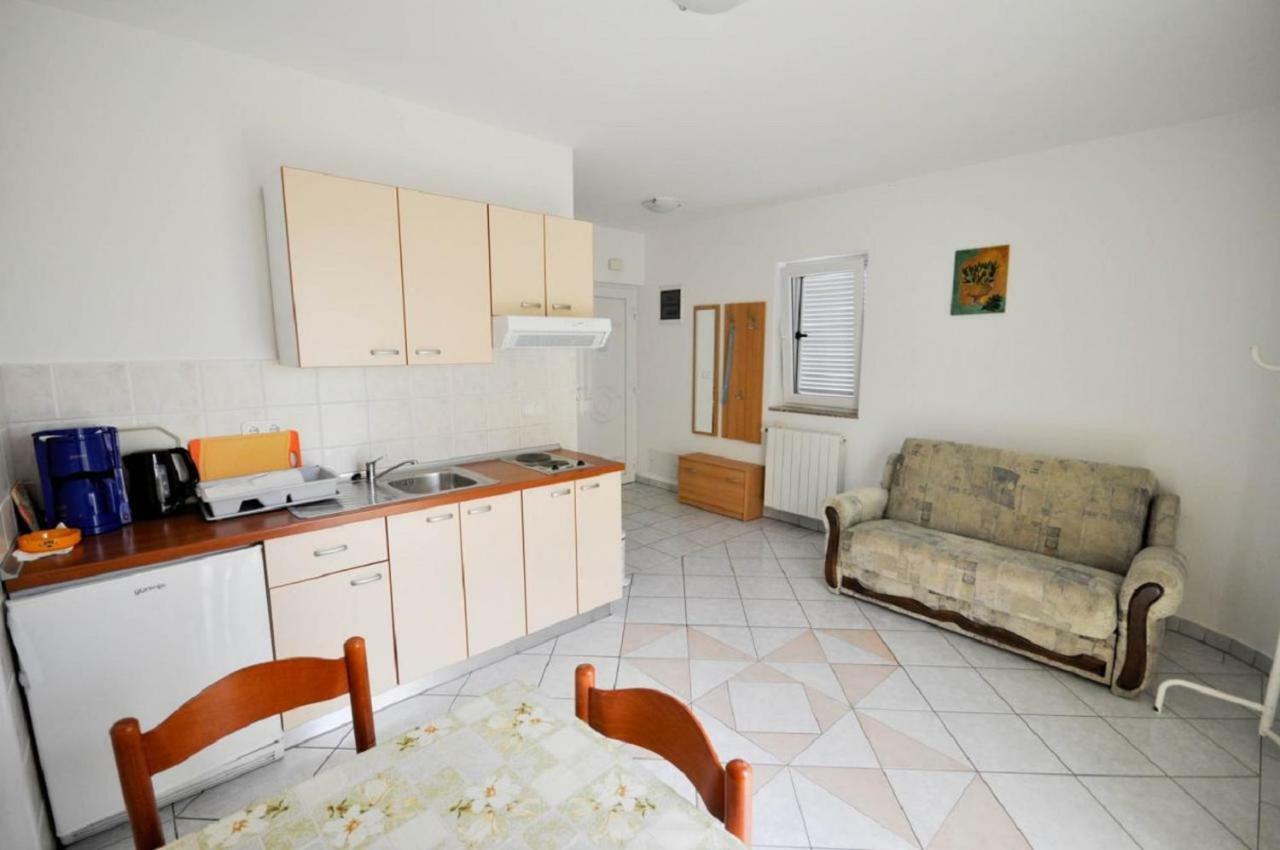 Ana M Apartments Novigrad  Екстер'єр фото