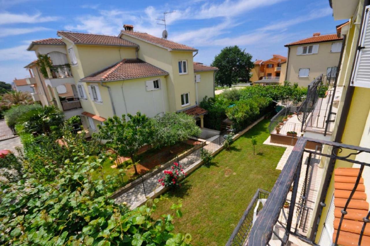 Ana M Apartments Novigrad  Екстер'єр фото