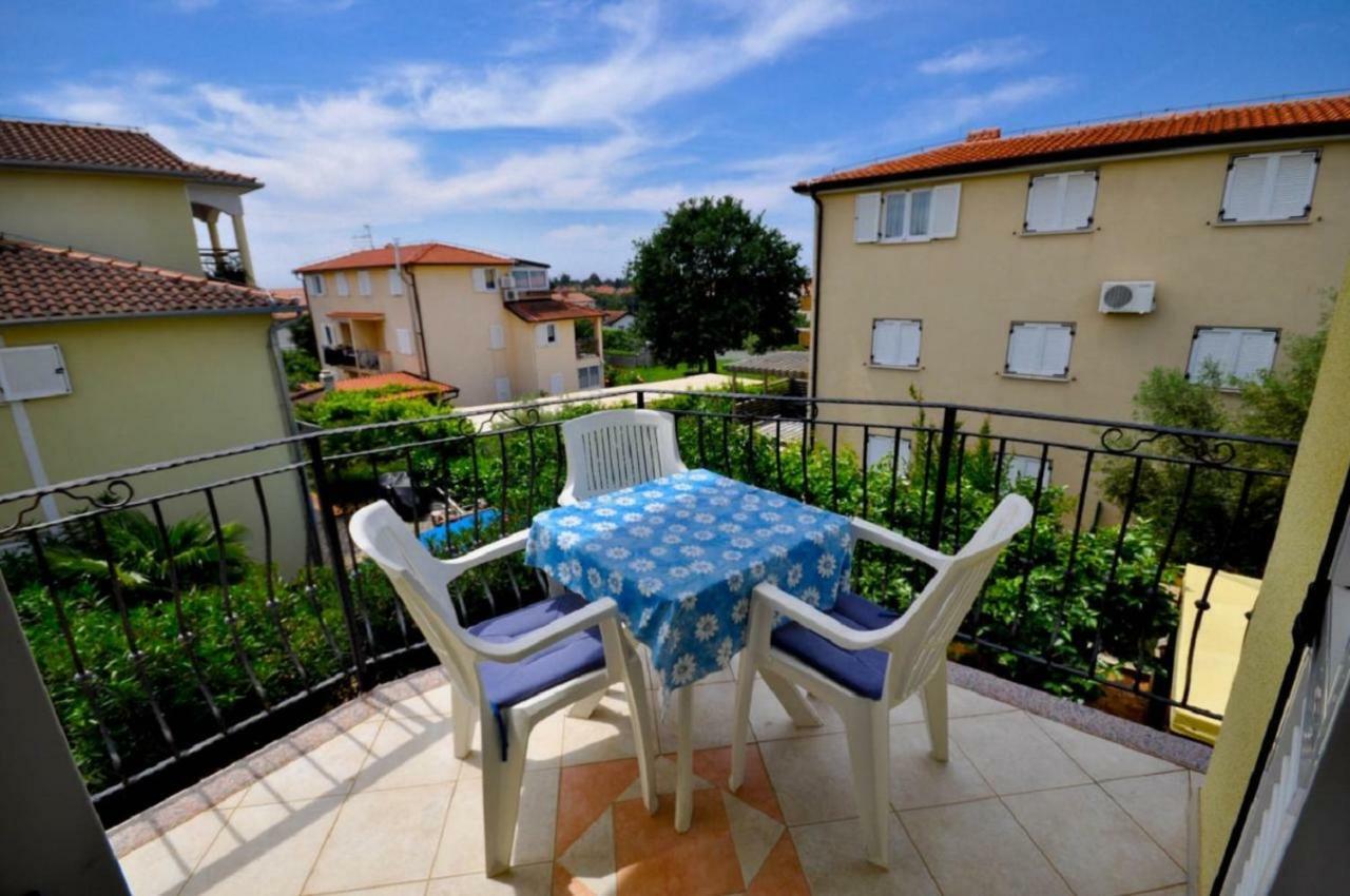 Ana M Apartments Novigrad  Екстер'єр фото