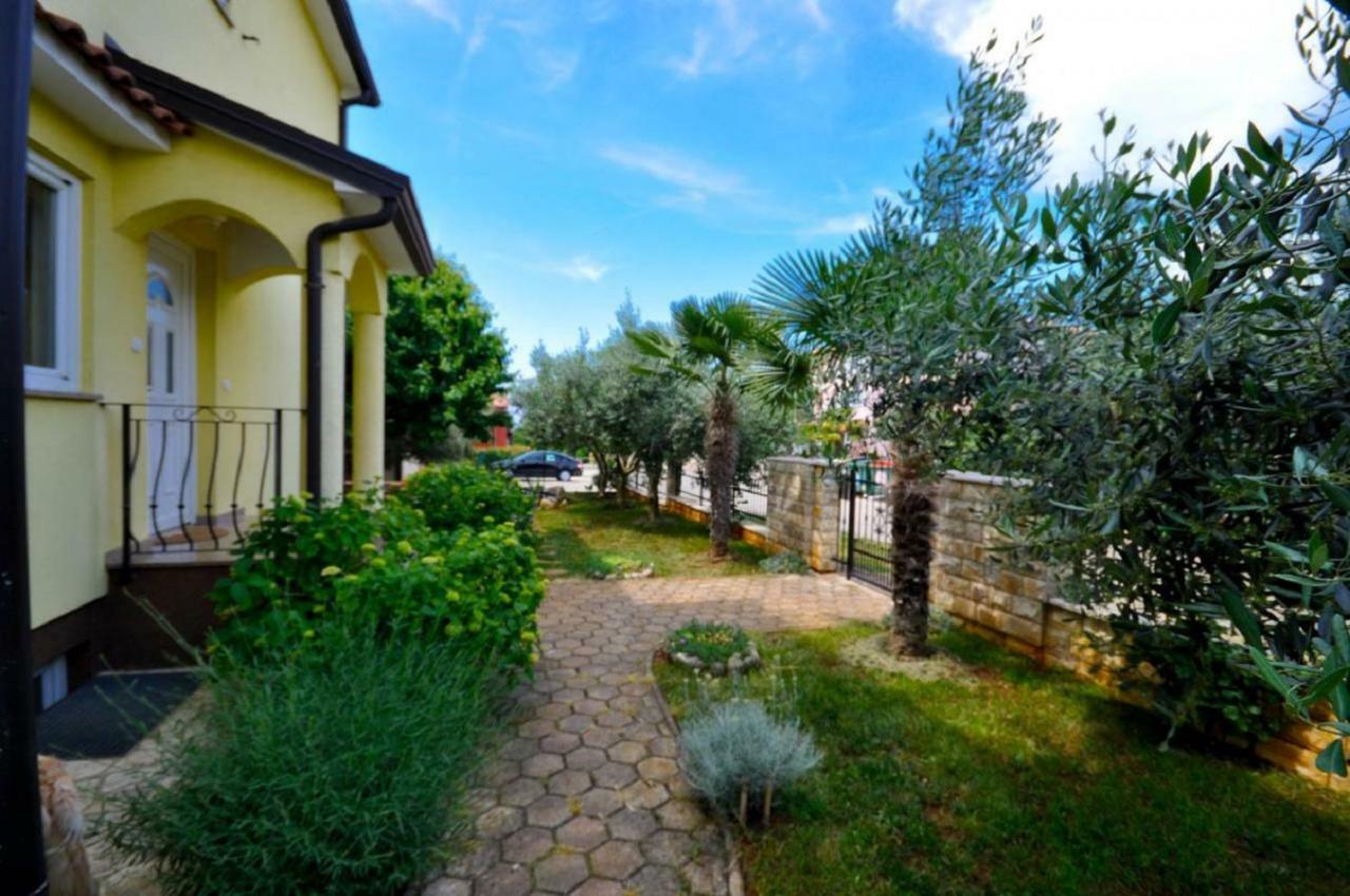 Ana M Apartments Novigrad  Екстер'єр фото
